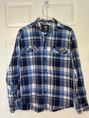 H&M L.O.G.G. Men’s Blue, Navy & White Plaid Button-Down Shirt